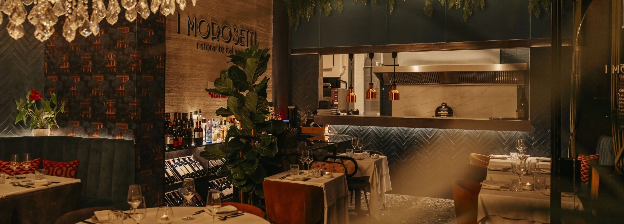 Sala ristorante I Morosetti a Verona con cucina a vista e atmosfera intima